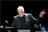   (Jon Lord)