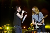 MAROON 5