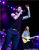 MAROON 5