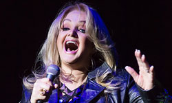    BONNIE TYLER 