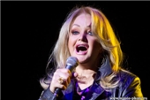 BONNIE TYLER