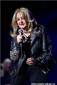 BONNIE TYLER