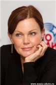 Belinda Carlisle (  )