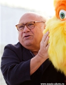    (Danny DeVito)