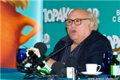    (Danny DeVito)