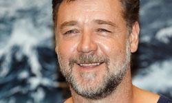     (Russell Crowe)