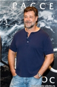    (Russell Crowe)