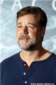    (Russell Crowe)