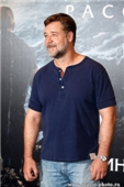    (Russell Crowe)